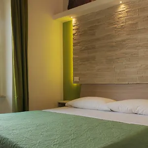 2* Πανσιόν Rooma Beb